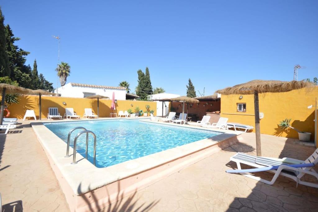 Villa Casas Paqui Y Pablo Con Piscina Compartida En Conil Conil De La Frontera Exterior foto